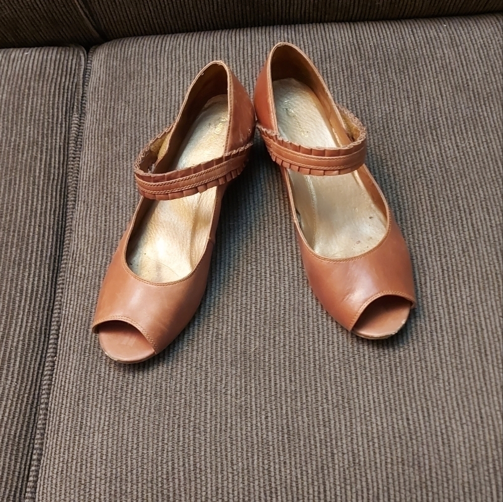Cottagecore Comfort Hush Puppies Leather Slip-On Sandals Minimalist Chic